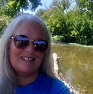 Meet your Posher, Darlene